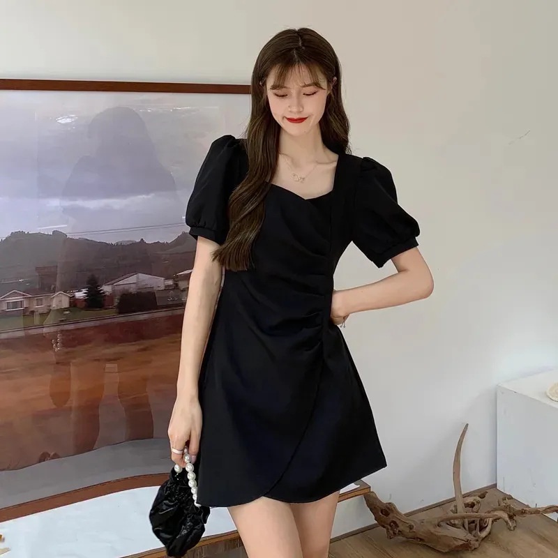 Đầm Cổ Vuông Tay Phồng Xếp Ly Lệch Tà Thời Trang Mùa Hè Mới 2022 Dành Cho Bạn Nữ