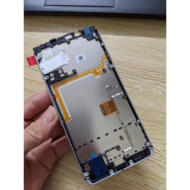 Màn kèm khung điện thoại blackberry keyone new zin