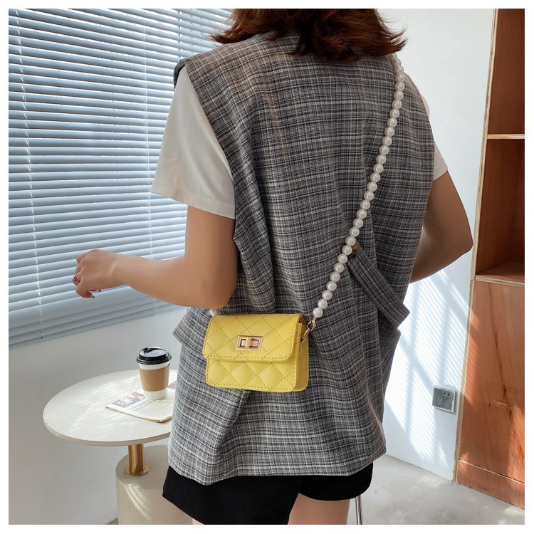 Túi xách hình vuông nhỏ đính đá phối ngọc trai giả thời trang 2023 phổ biến mới