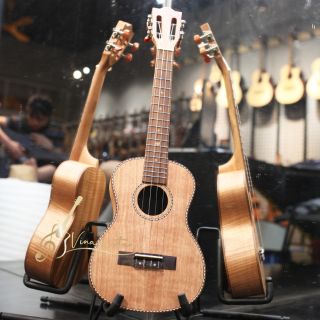 Đàn Ukulele Tenor Kmise Gỗ Maple Chính Hãng