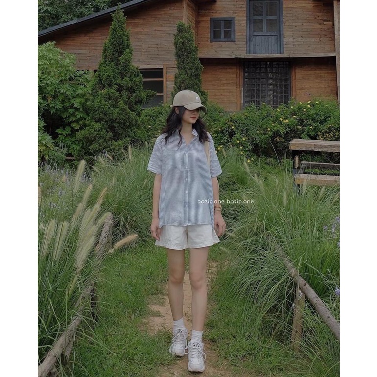 Set Áo Sơ Mi Kẻ Xanh Mix Quần Shorts Nữ - Bộ Áo Kẻ Sọc Xanh Tà Chéo + Quần Đùi Trắng