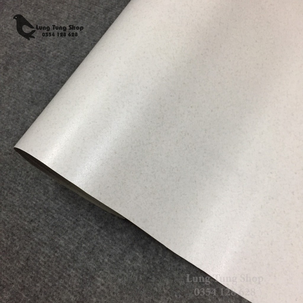 Thảm nhựa simili trải sàn màu trắng nhám