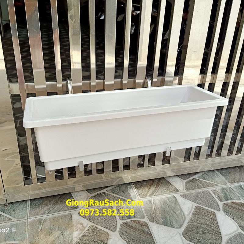 Kệ móc treo chậu cây ban công, giá treo chậu hình chữ nhật trồng hoa trồng rau - chưa chậu - GiongRauSach