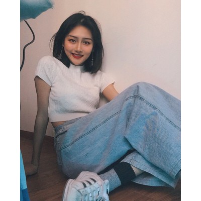 Jennie blackpink Áo croptop dệt kim màu trơn phong cách