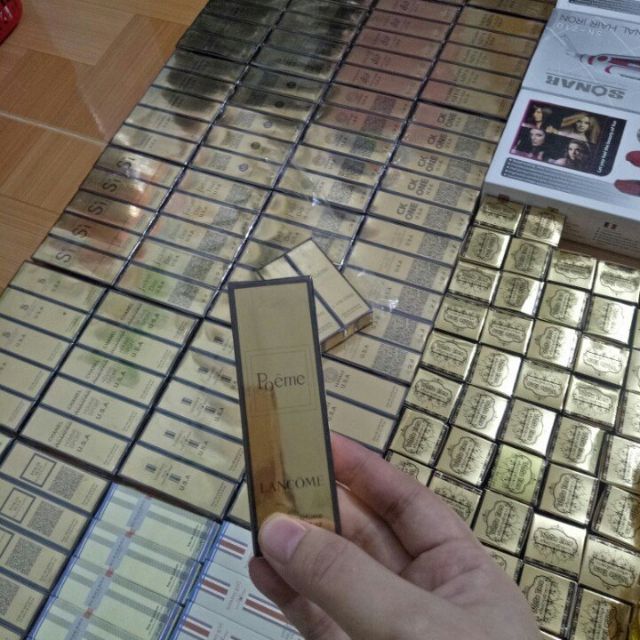 Tinh dầu nước hoa lăn