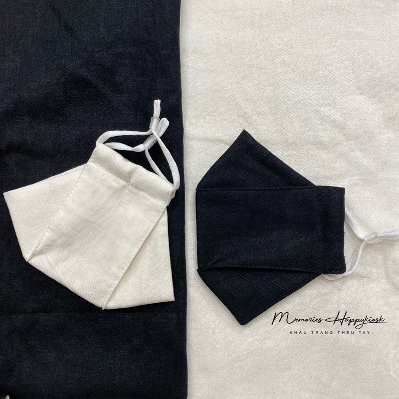 Khẩu trang vải linen lót vải xô muslin mềm thoáng dành cho nam và nữ màu trắng/ đen. Khẩu trang vải linen màu trơn