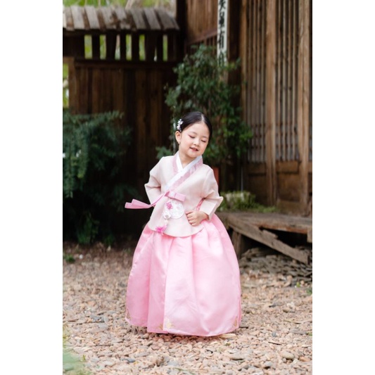 Hanbok cho bé