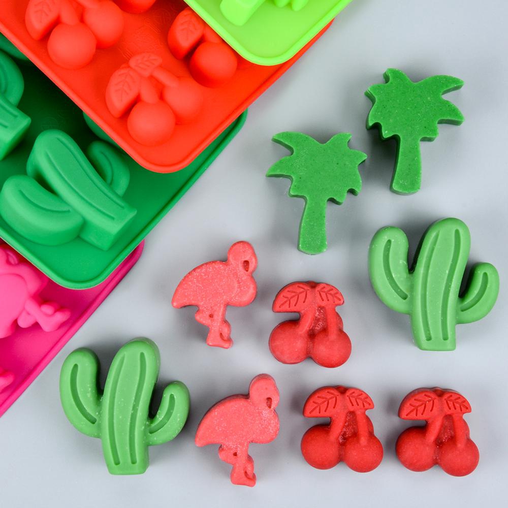 Khuôn Silicone Làm Sô Cô La 3D Chống Dính Tiện Lợi