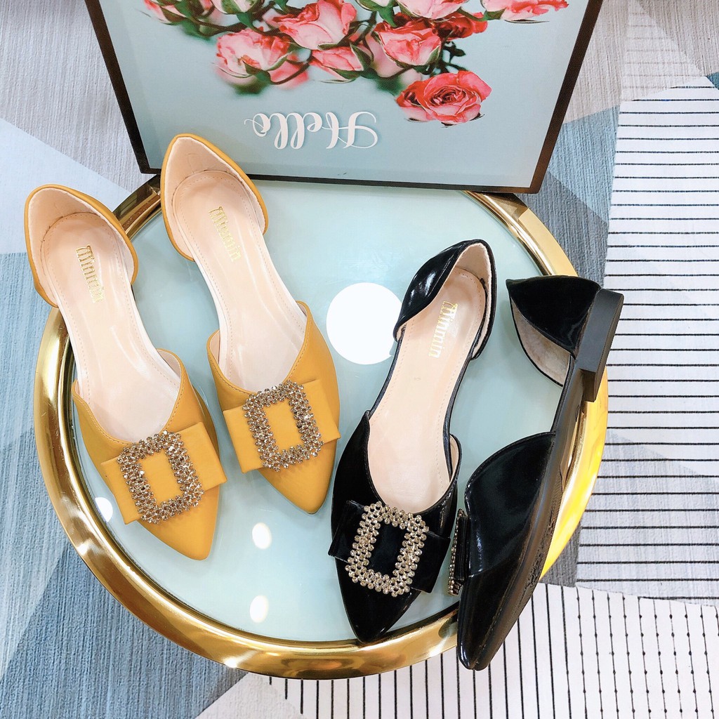 Dày bệt hở eo khoá vuông