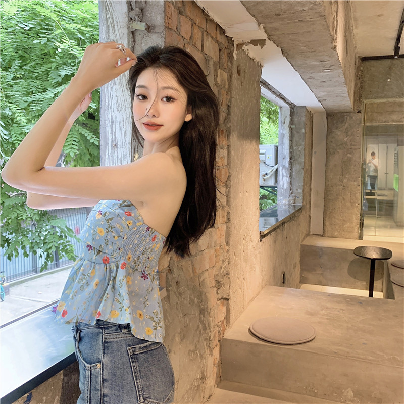 Áo Tank Top Hoạ Tiết Hoa Thiết Kế Ngọt Ngào Dành Cho Nữ