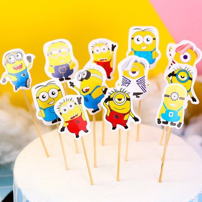 Set 12 que cắm Minion - Phụ kiện trang trí bánh sinh nhật