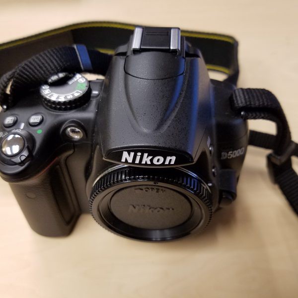 Máy ảnh ống kinh Canon, Nikon đầy đủ tất các chủng loại - 2