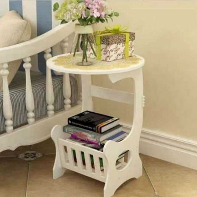 Kệ bàn tròn có giá đựng sách bằng gỗ nhựa