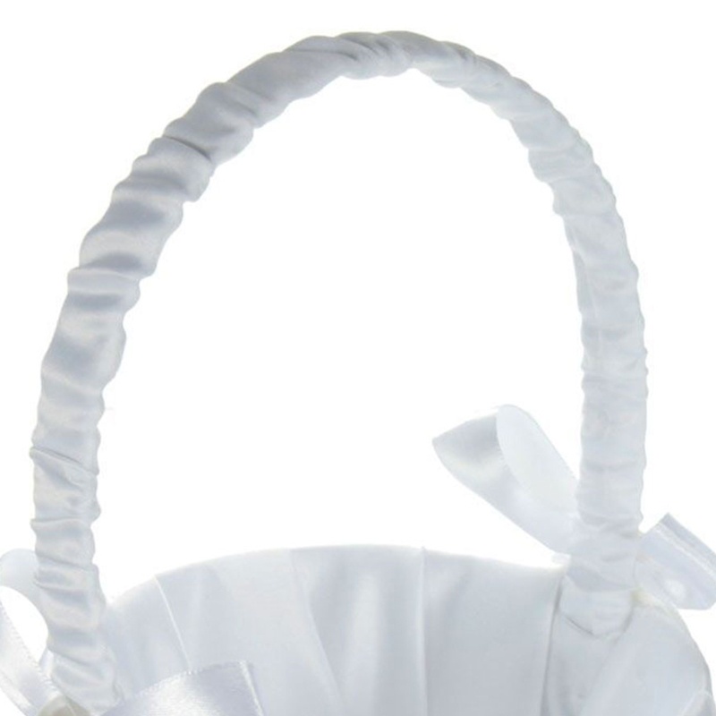Giỏ Hoa Trắng Vải Satin Đính Nơ Và Ngọc Trai Xinh Xắn