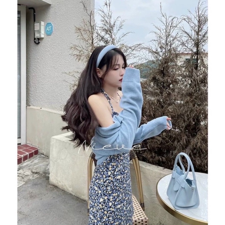 Set đầm hoa 2 dây kèm áo khoác len cao cấp , set đầm hoa cổ yếm | BigBuy360 - bigbuy360.vn