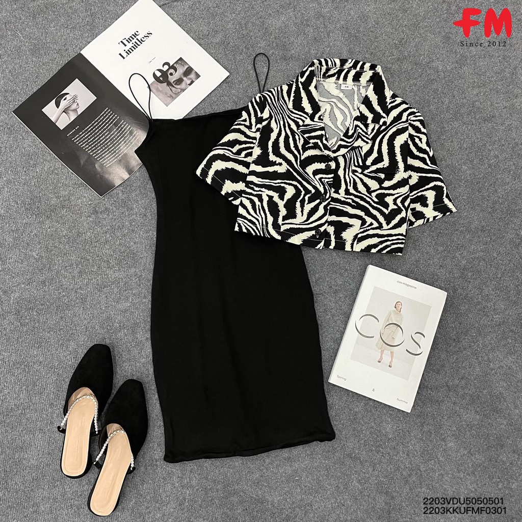 Áo Khoác kiểu vest dáng croptop phối hoạ tiết vằn | Áo kiểu croptop dáng ngắn phối nút | Fmstyle Shop 220303400