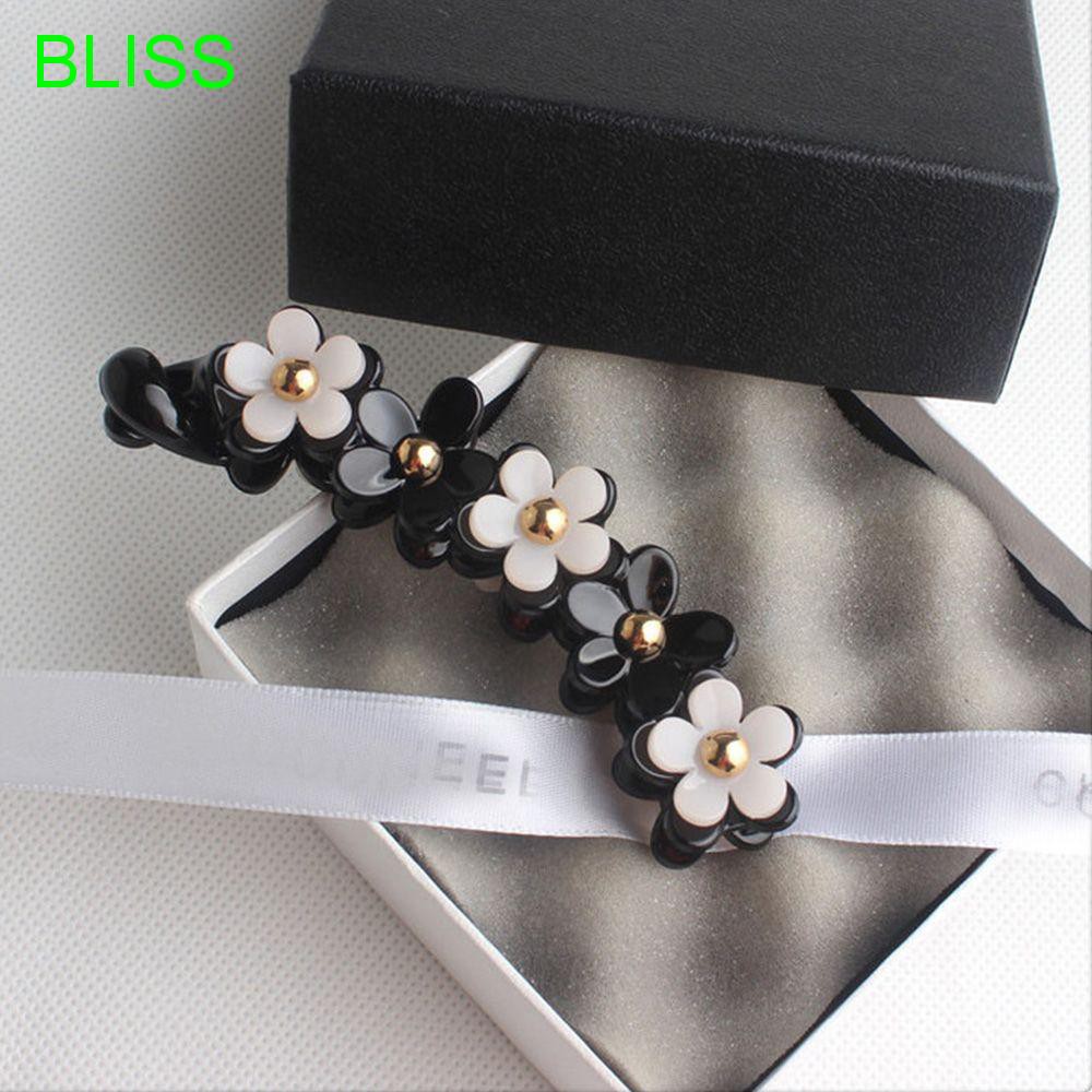 Acrylic Saturna Flower Elegant Women Hair Clip