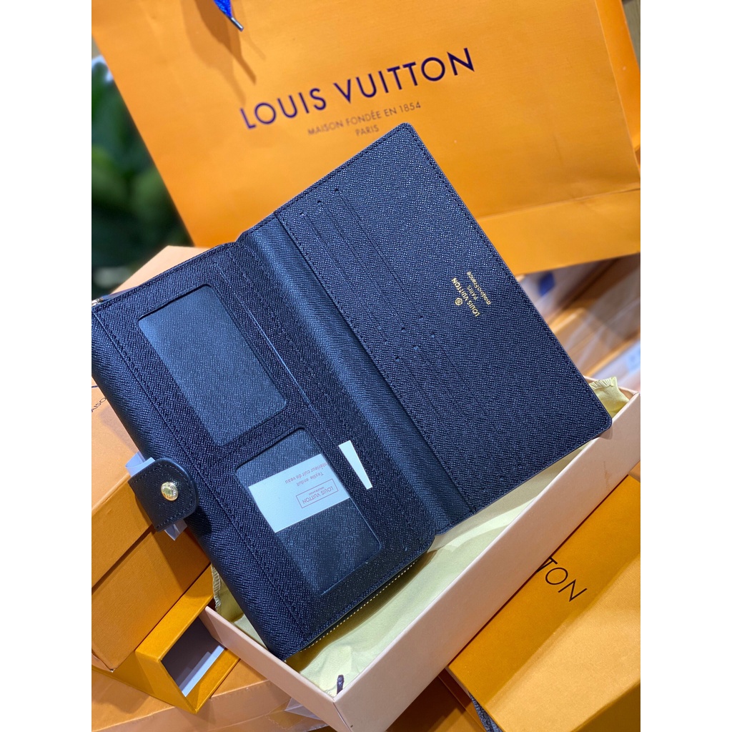 CLUTCH VÍ CẦM TAY LV KHOÁ KÉO MIỆNG KÈM DÂY ĐEO TAY FULLBOX HÀNG SẴN SHIP GRAB VINKYSHOPTK