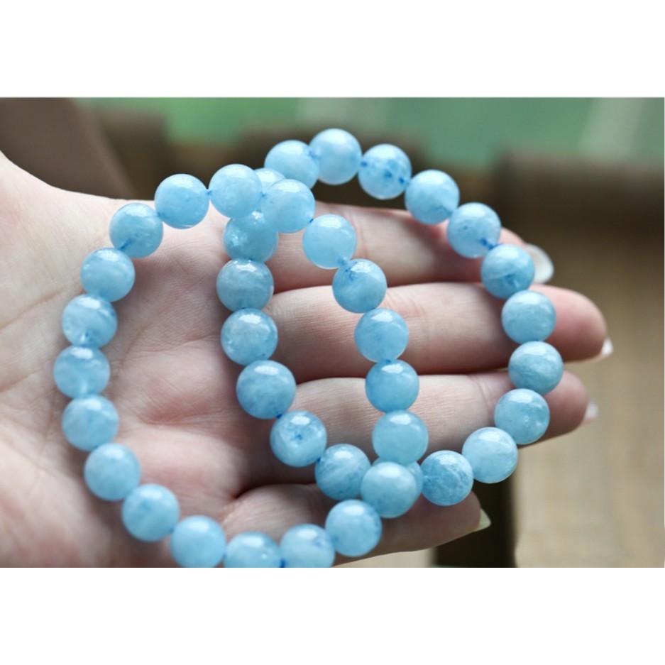 Vòng tay phong thủy đá xanh sóng nước mang lại vẻ đẹp tự nhiên, bình an và may mắn phù hợp cho cả Nam và Nữ