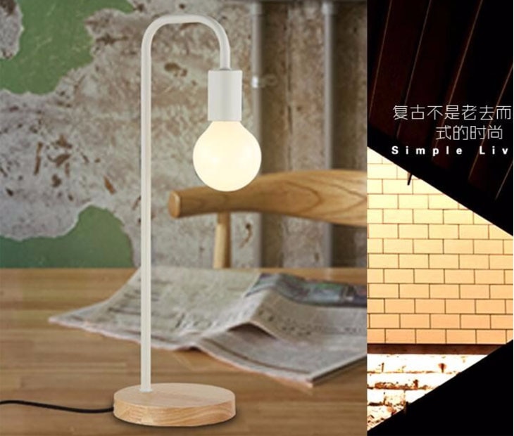 Đèn Để Bàn Phong Cách Cổ Điển Có 2 Màu Sắc Tuỳ Chọn Tiện Dụng