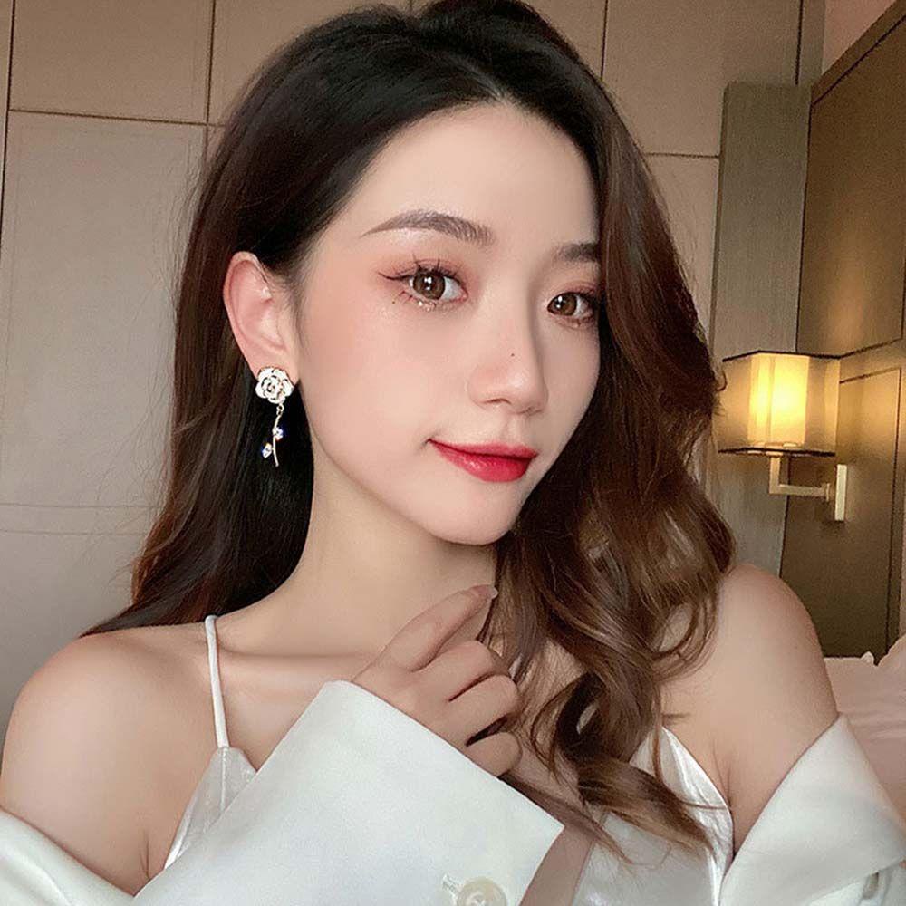 Bông Tai Dáng Dài Hình Hoa Phong Cách Retro Ngọt Ngào Cho Nữ