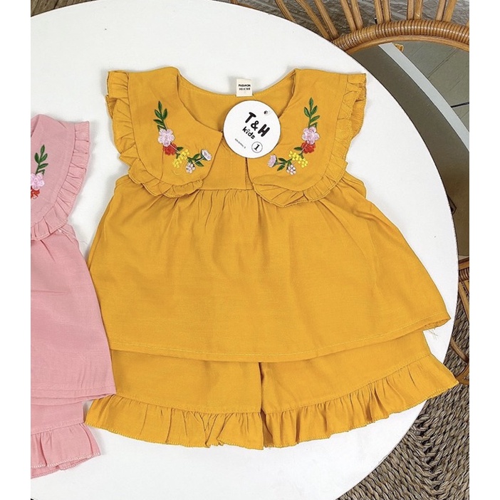 Bộ thiết kế cổ thêu babydoll bé gái