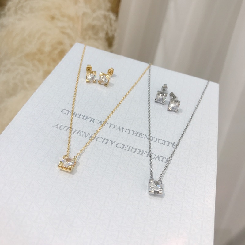 Set Bộ Vòng Dây Chuyền Khuyên Tai Titan Đính Nụ Đá Pha Lê Mini Cao cấp Không Rỉ Bền Đẹp Hàng Cao Cấp Sang Trọng Cá Tính
