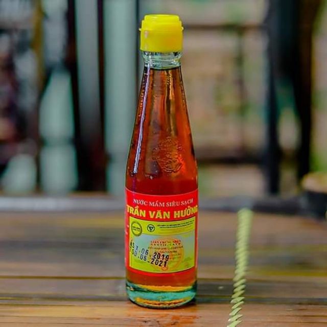 Nước mắm siêu sạch Trần Văn Hưởng chai sành 220ml