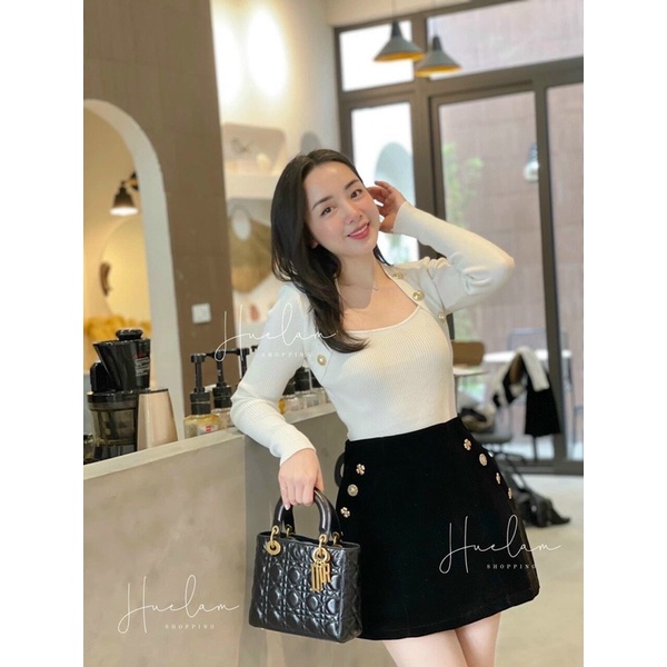 Chân váy nhung họa tiết siêu dễ thương