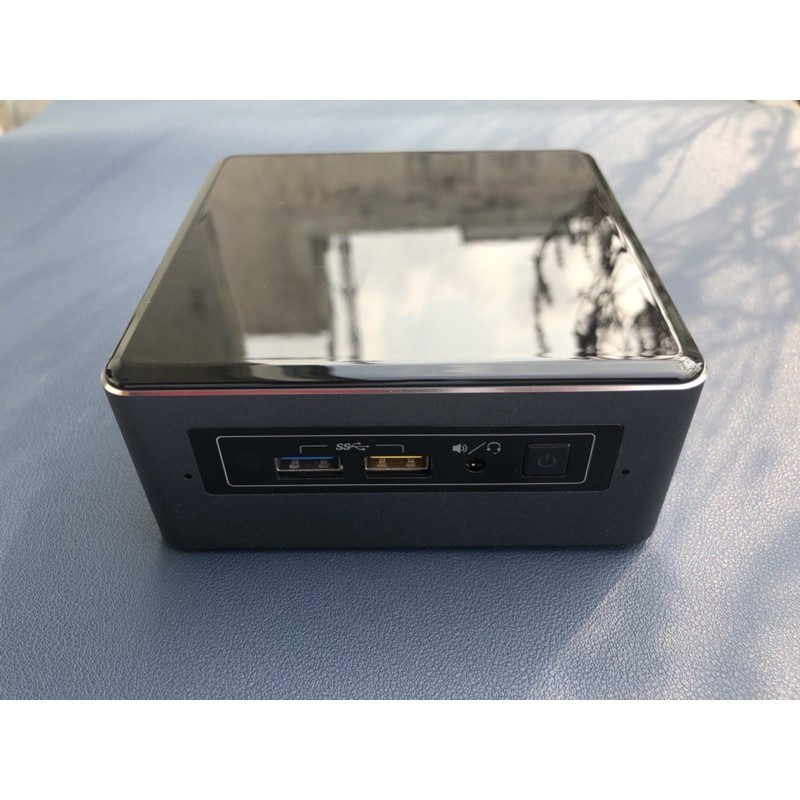 Máy tính để bàn siêu nhỏ INTEL NUC7i5 NUC7i7 thế hệ 7 cực mạnh mới 97-98% rất đepj