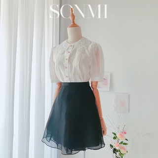 Áo Sơ Mi SONMI Trắng Nữ Tay Ngắn Cổ Thêu PAOLA SARIAH