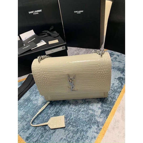 Túi Ysl trắng