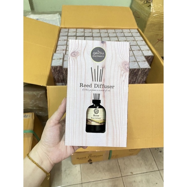 Tinh Dầu Thơm Phòng Phutawan Que Gỗ Aroma Reed Diffuser Hộp Vân Gỗ Sang Trọng Thái Lan Chính Hãng 50ml
