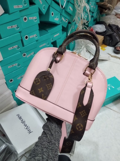 Túi xách LouisVuitton siêu cấp