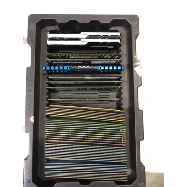 Ram 4 - 8gb bus 3000 led Rgb còn 1 cặp like new cho anh em lên máy Vip