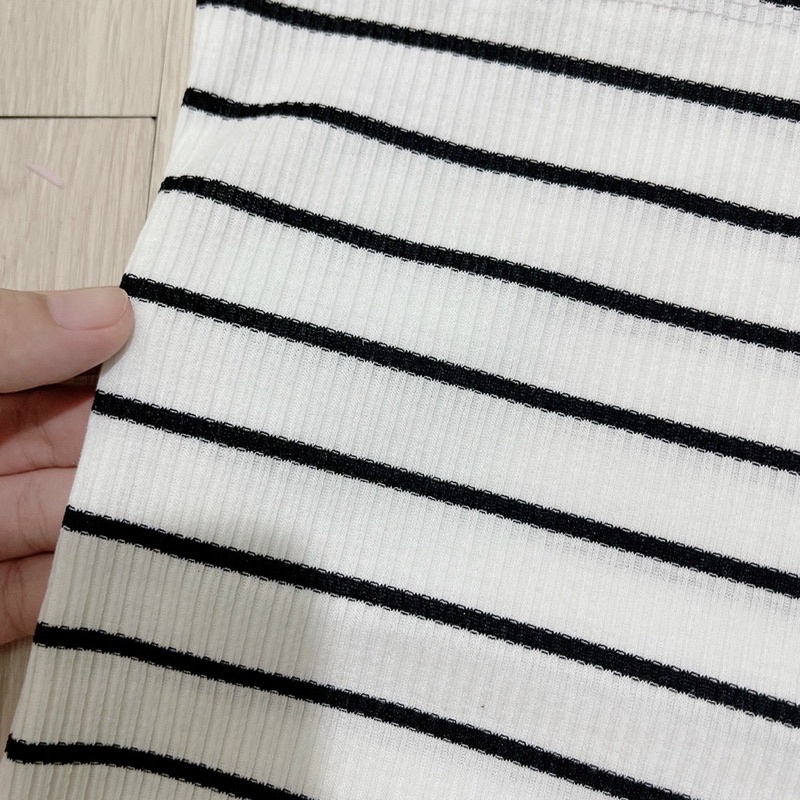 Váy hai dây ôm body sọc cực kì tôn dáng