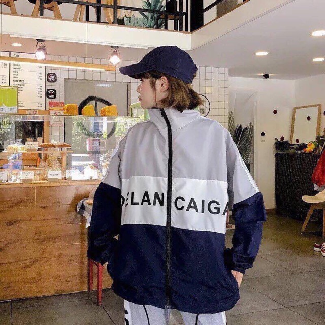 ÁO KHOÁC GIÓ CHẠY VIỀN TAY IN CHỮ