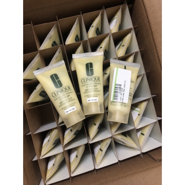 Kem Dưỡng Ẩm Clinique Dramatically Different Moisturizing Gel 30ml dạng tuýp và kem 100h tách set