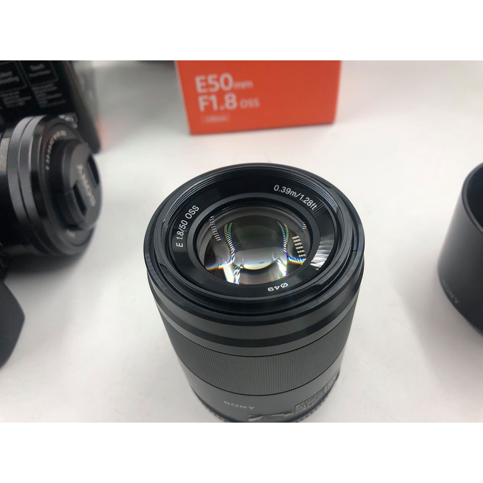 Máy ảnh Mirrorless Sony6400 và ống kính kit 16-50 kèm ống kính Sony SEL 50 1.8