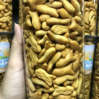 Bánh quy bơ. Cá mặn