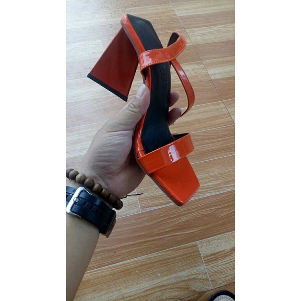 Sandan nữ gót tam giác