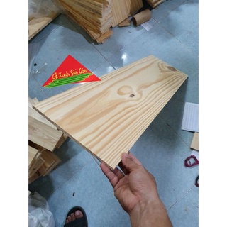 Gỗ thông mặt lớn rộng 24cm, dài 80cm, dày 1cm đã bào đẹp 4 mặt