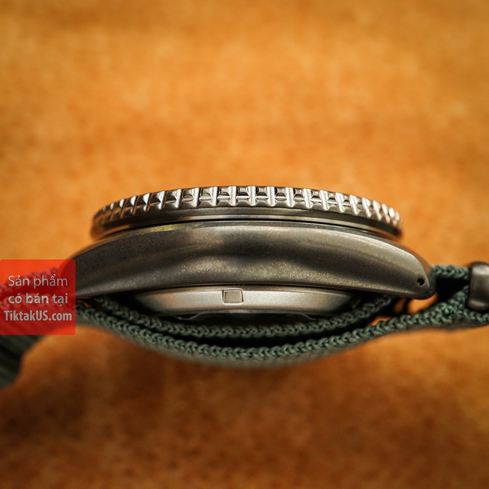 Đồng hồ nam Seiko 5 Sport 2019 dây vải NATO SRPD77K1