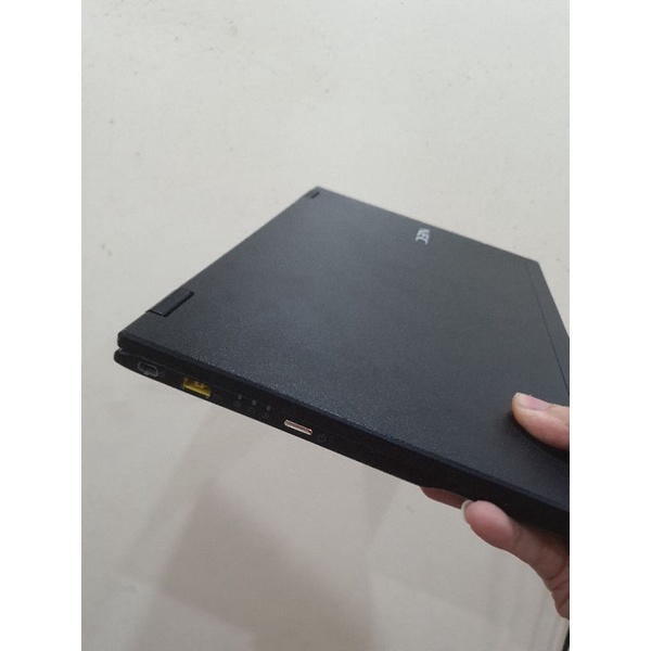 Laptop NEC VK22TG LCD 13.3 inch 2K 2560x1440 IPS Cực nhẹ 900gram cực ngon