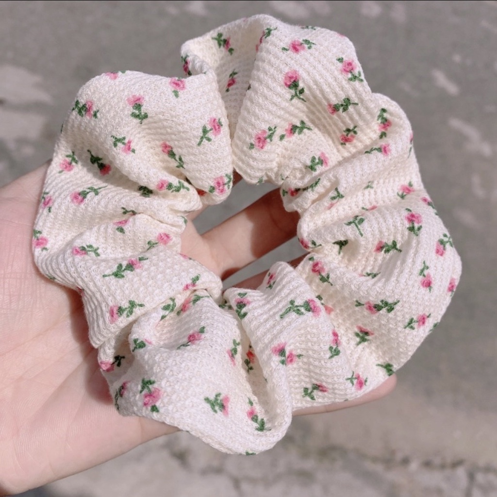 [Handmade] Scrunchies dây buộc tóc mẫu hoa nhỏ dễ thương dành cho bạn nữ