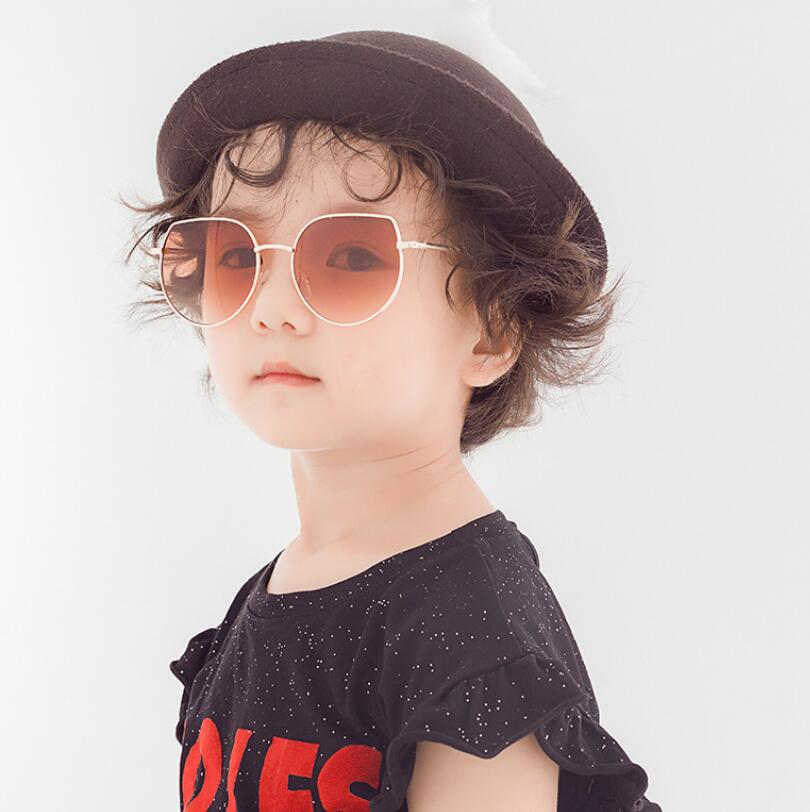 Kính Mát Gọng Kim Loại Thời Trang Cho Bé