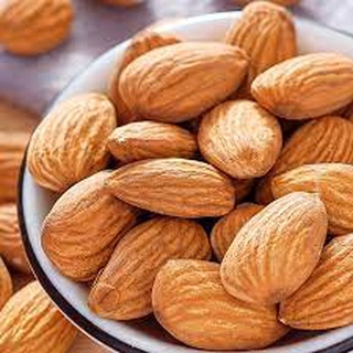 Hạt hạnh nhân nhập Mỹ (loại nhân sống) 500Gr