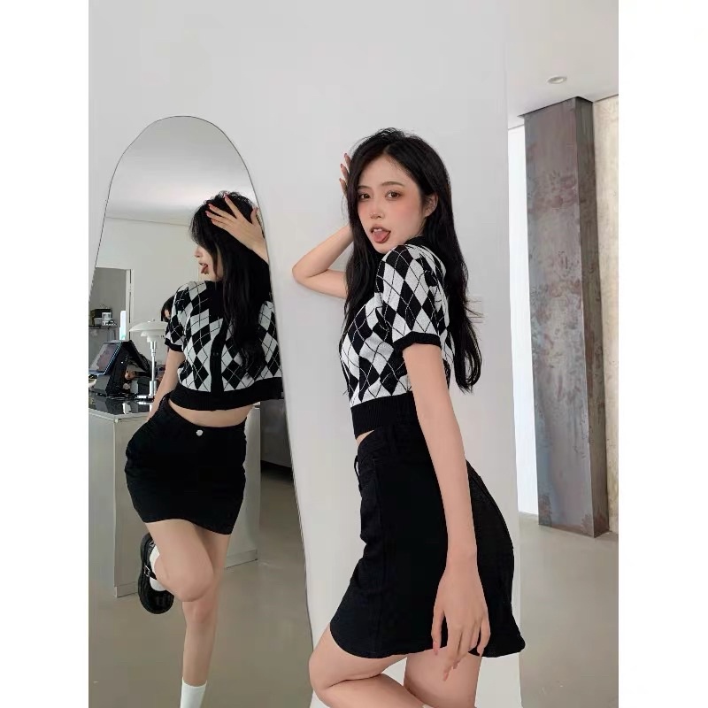ÁO POLO KẺ ULZZANG CROPTOP CHẤT LEN