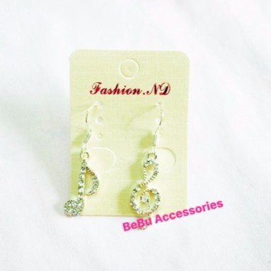 Khuyên tai hình nốt nhạc- mã KT106