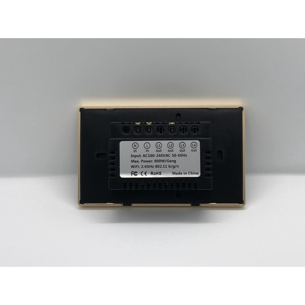 Công tắc thông minh chữ nhật Wifi Tuya. Viền vàng